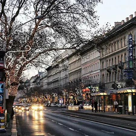 公寓 Boutique Jokai - In The Center