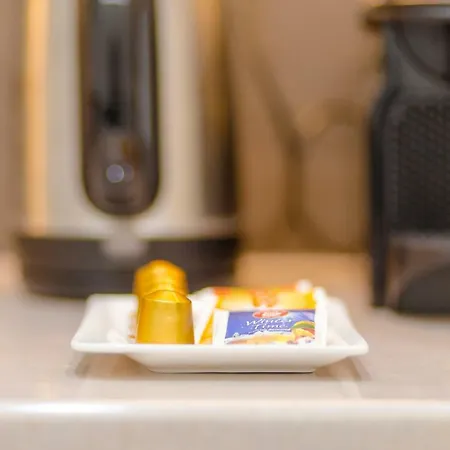 Boutique Jokai - In The Center *