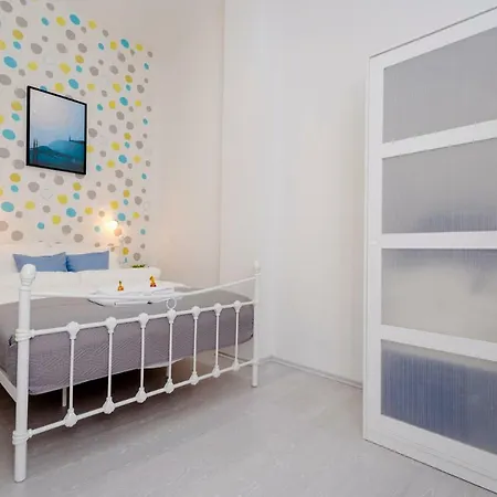 Boutique Jokai - In The Center Appartamento *