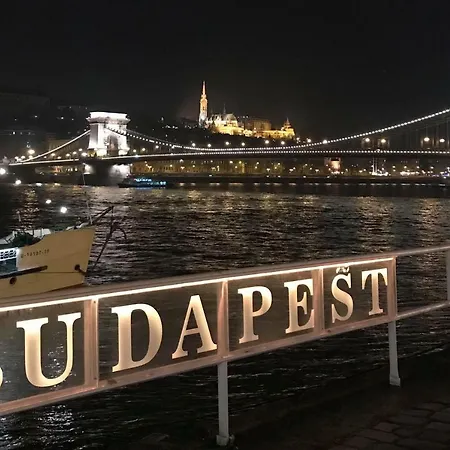 公寓 Boutique Jokai - In The Center *