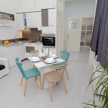 Boutique Jokai - In The Center Apartamento Budapest